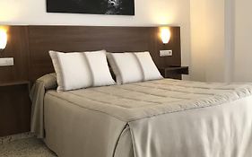 Hostal Restaurante El Cruce